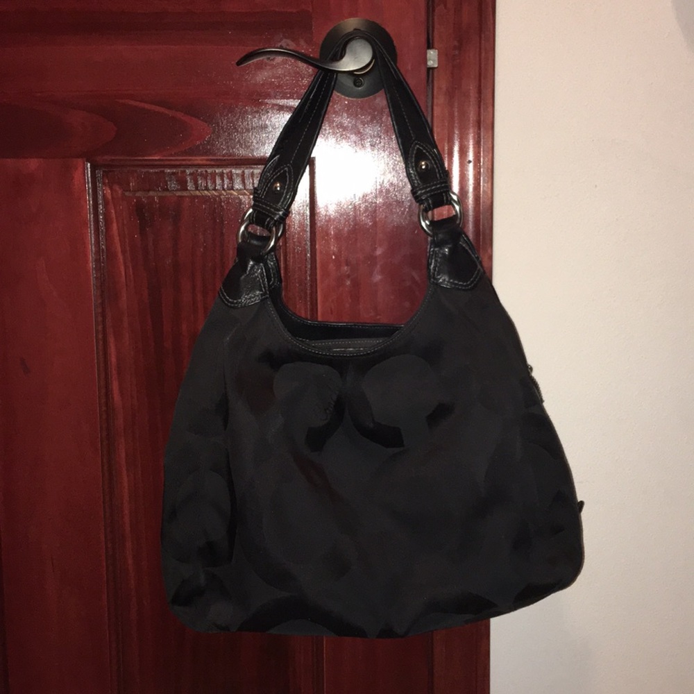 Coach handbag 💯% authentic